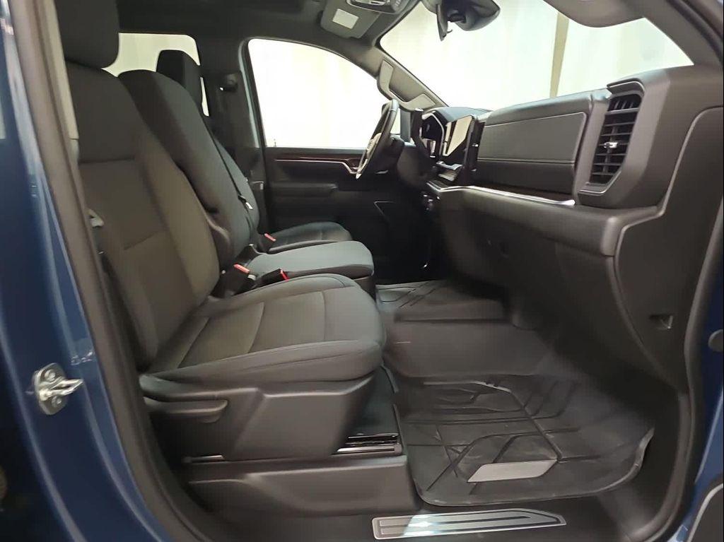 used 2025 Chevrolet Silverado 2500 car, priced at $59,999