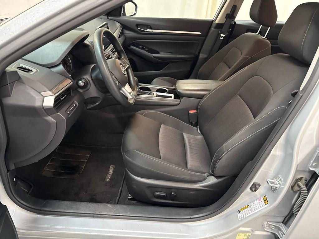 used 2023 Nissan Altima car, priced at $25,999