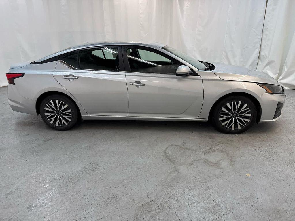 used 2023 Nissan Altima car, priced at $25,999