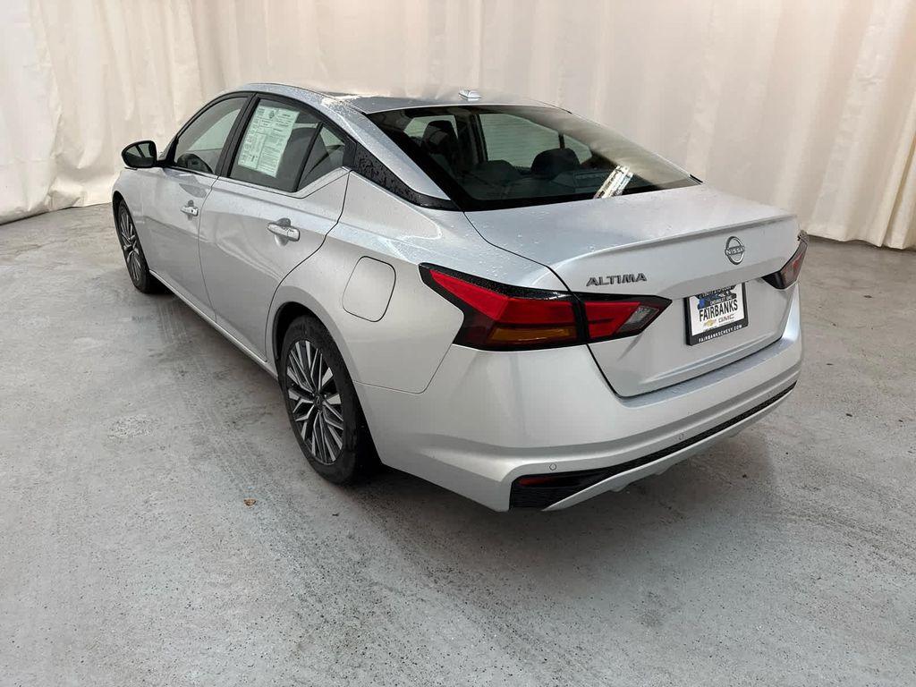 used 2023 Nissan Altima car, priced at $25,999
