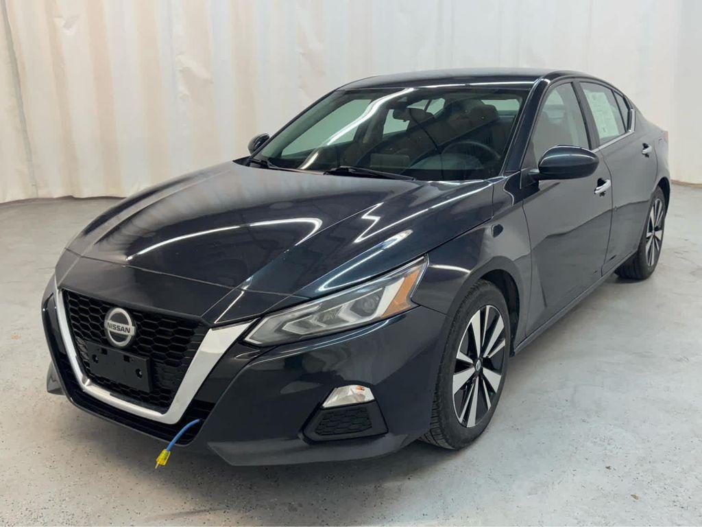 used 2022 Nissan Altima car, priced at $25,999