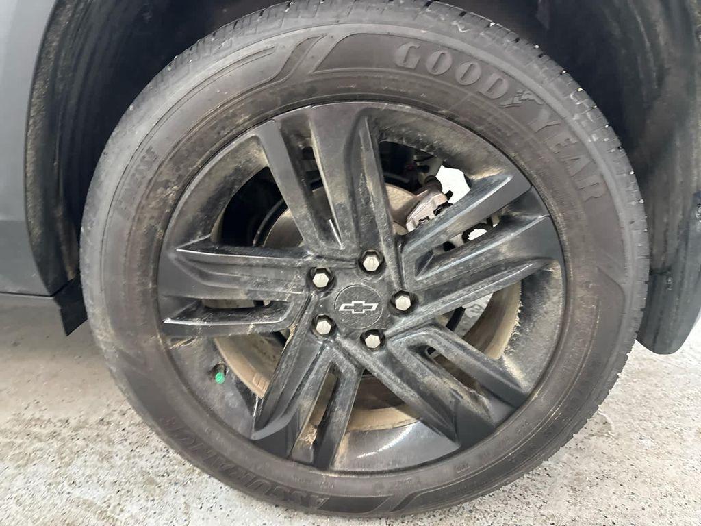 used 2025 Chevrolet Trax car, priced at $28,999