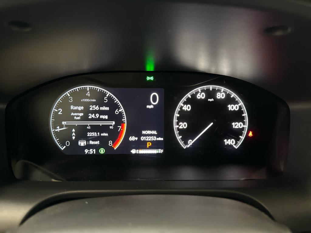 used 2025 Honda HR-V car, priced at $29,999
