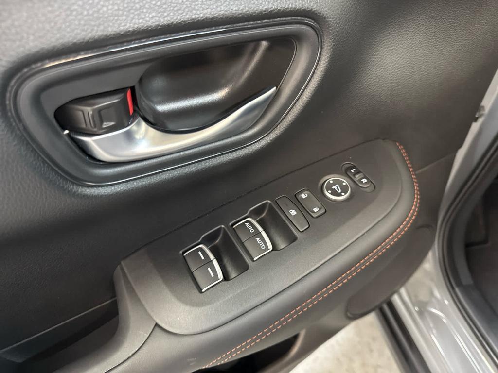 used 2025 Honda HR-V car, priced at $29,999