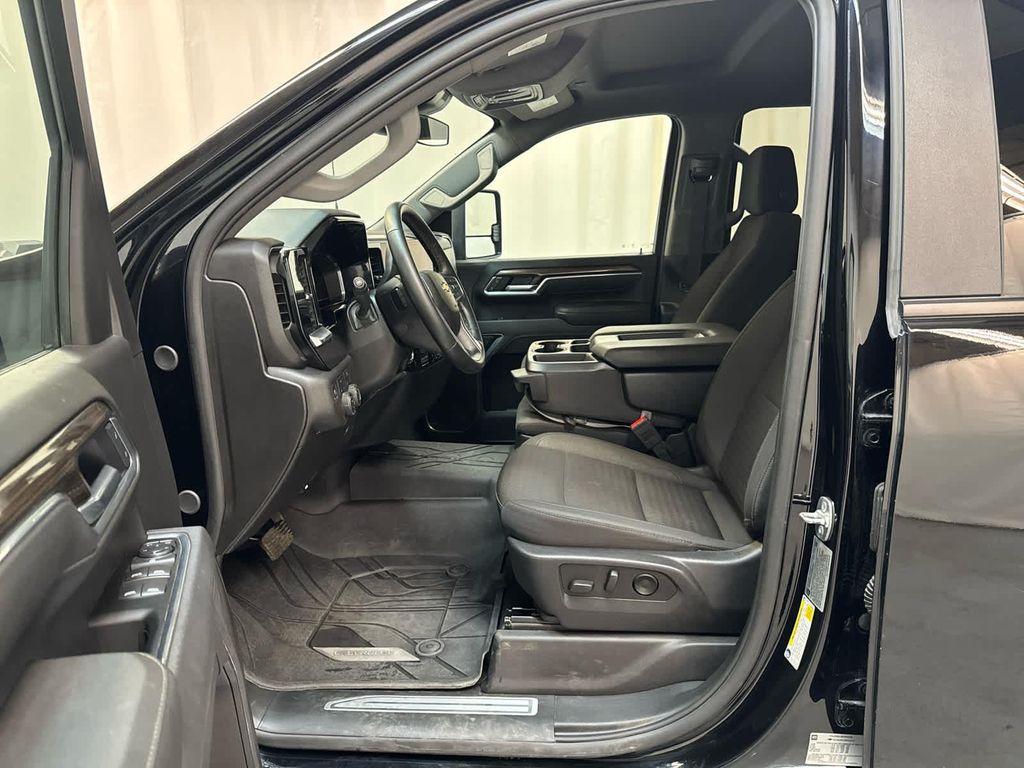 used 2025 Chevrolet Silverado 2500 car, priced at $61,999
