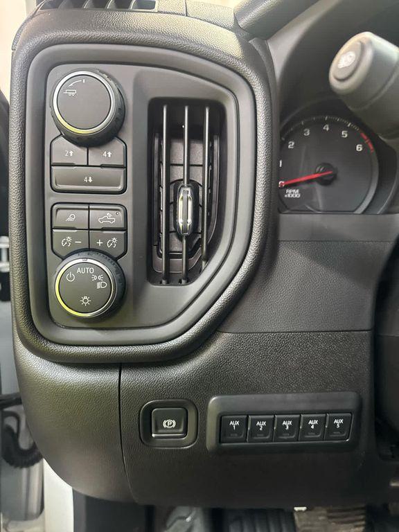 used 2025 Chevrolet Silverado 3500 car, priced at $61,999