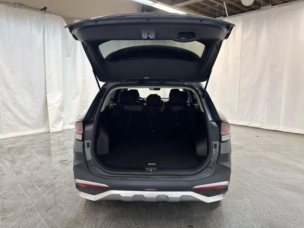 used 2025 Kia Sportage car, priced at $33,999