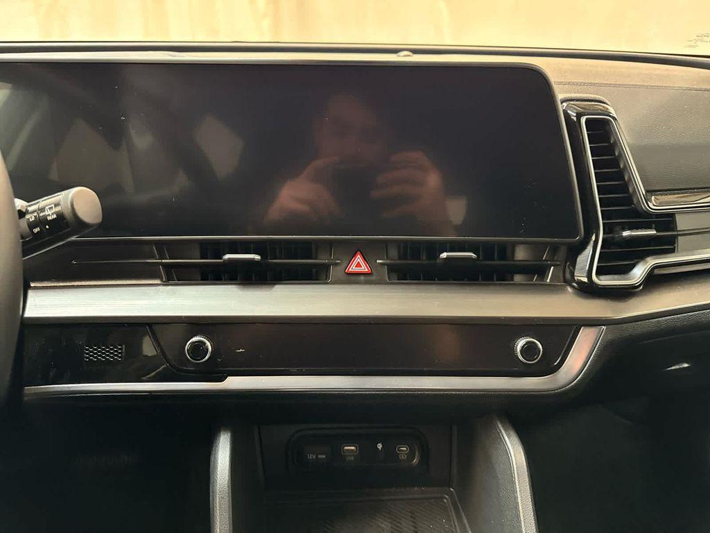 used 2025 Kia Sportage car, priced at $33,999