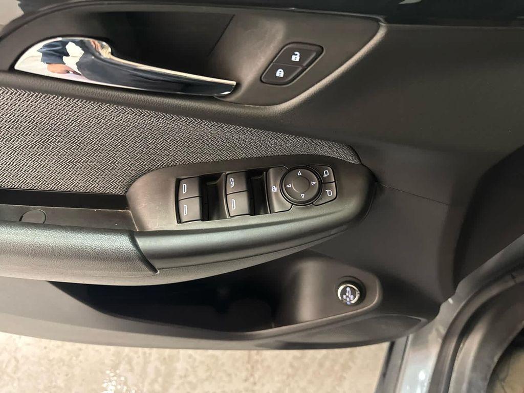 used 2025 Chevrolet TrailBlazer car, priced at $29,999