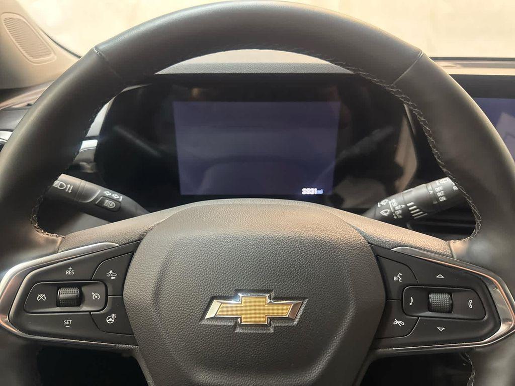 used 2025 Chevrolet TrailBlazer car, priced at $29,999