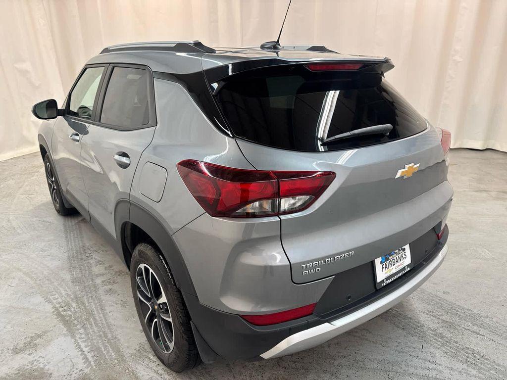 used 2025 Chevrolet TrailBlazer car, priced at $29,999
