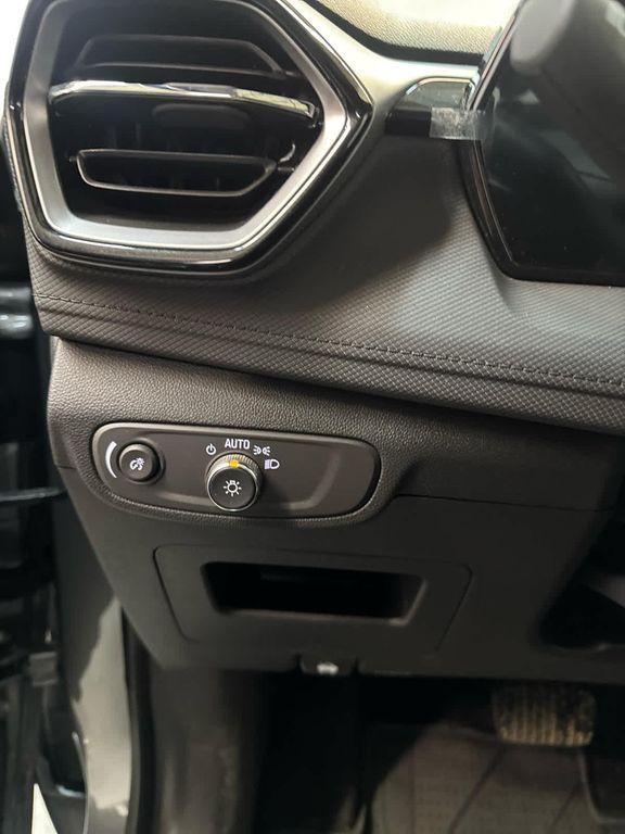 used 2025 Chevrolet TrailBlazer car, priced at $29,999