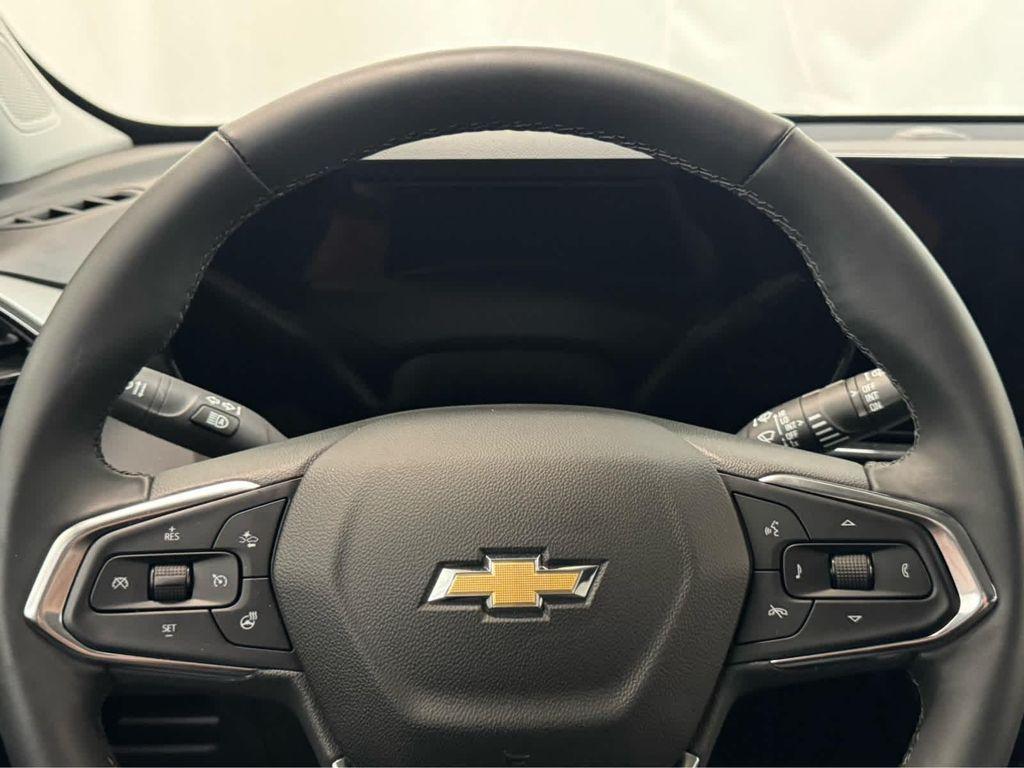 used 2025 Chevrolet TrailBlazer car, priced at $29,999