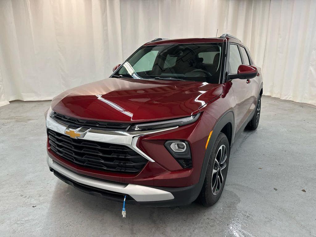 used 2025 Chevrolet TrailBlazer car, priced at $31,999