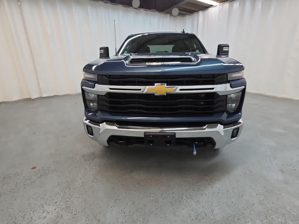 used 2025 Chevrolet Silverado 2500 car, priced at $59,999