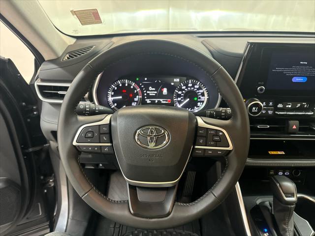 used 2024 Toyota Highlander car, priced at $45,999