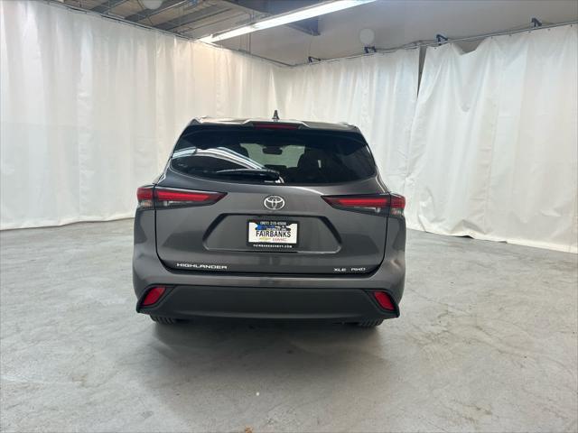 used 2024 Toyota Highlander car, priced at $45,999