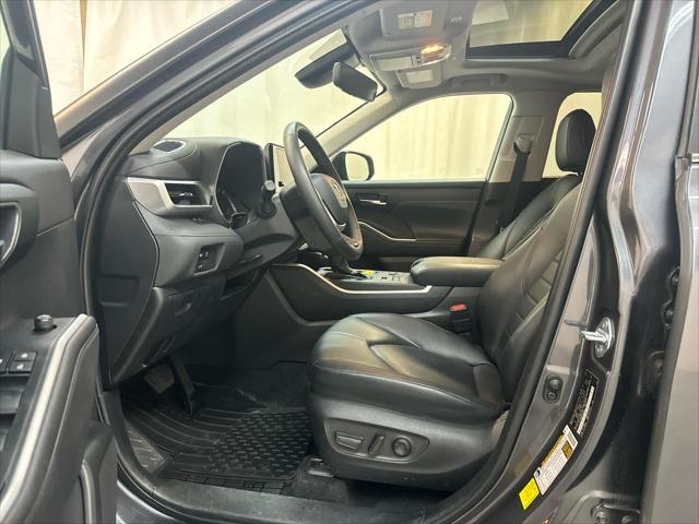 used 2024 Toyota Highlander car, priced at $45,999