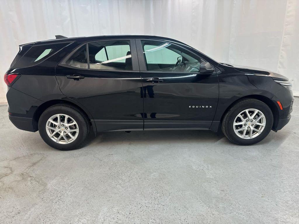 used 2024 Chevrolet Equinox car, priced at $26,999