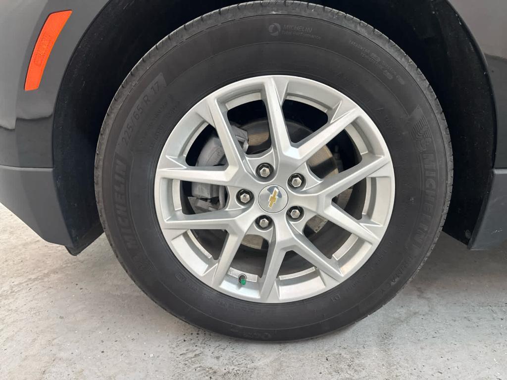 used 2024 Chevrolet Equinox car, priced at $26,999