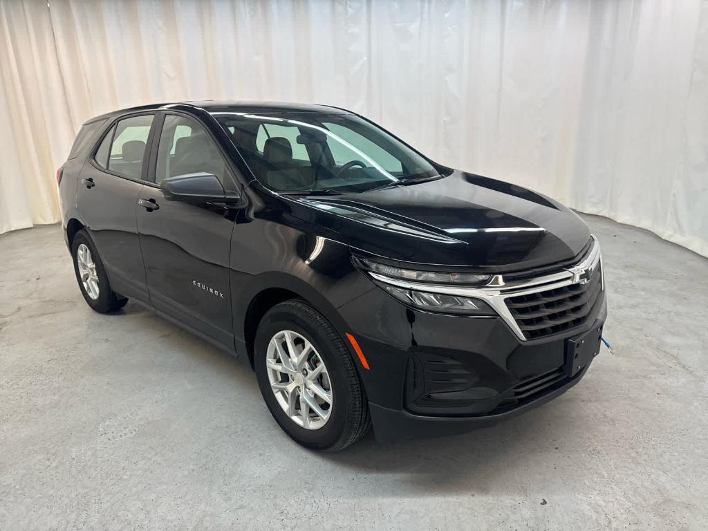 used 2024 Chevrolet Equinox car, priced at $26,999