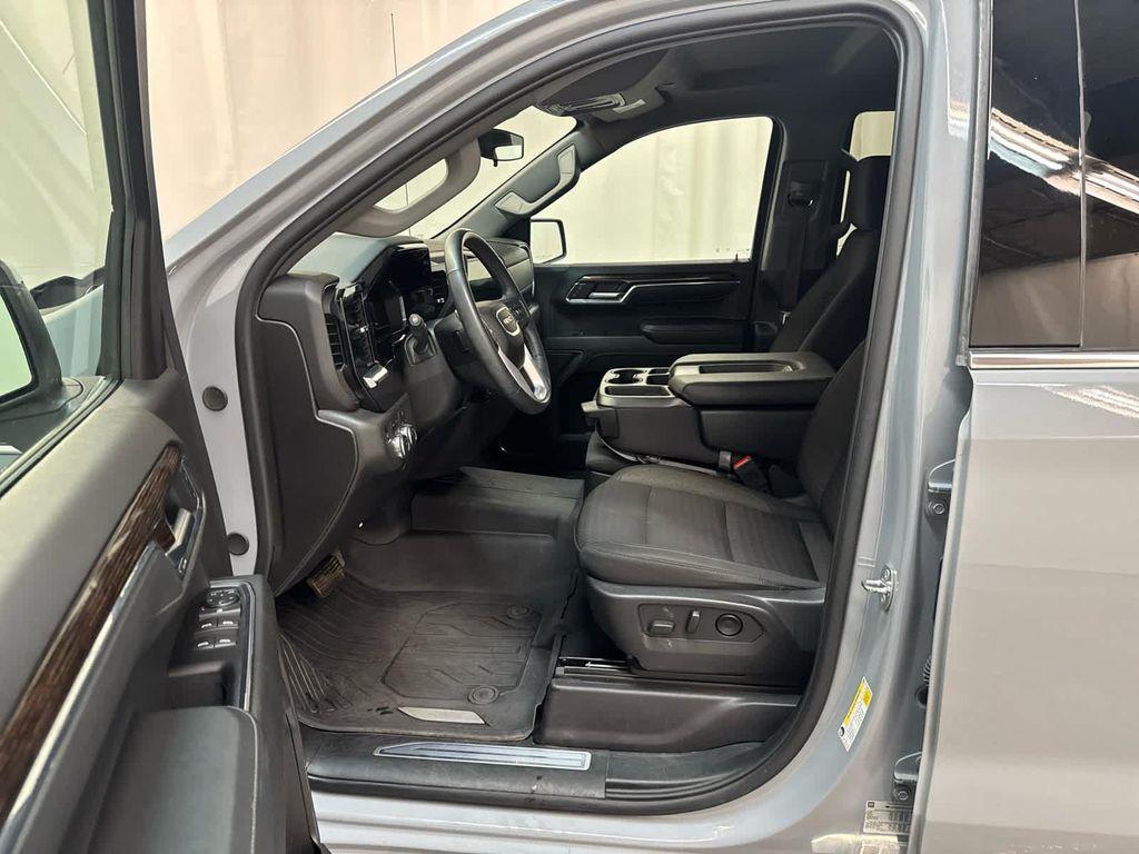 used 2024 GMC Sierra 1500 car, priced at $47,999