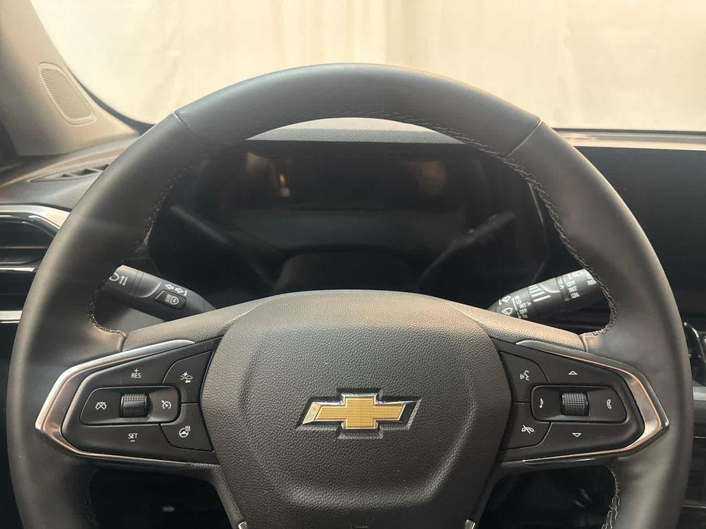 used 2025 Chevrolet TrailBlazer car, priced at $29,999