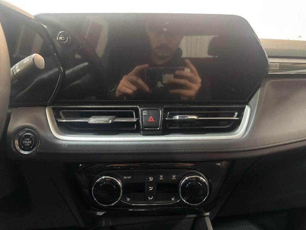 used 2025 Chevrolet TrailBlazer car, priced at $29,999