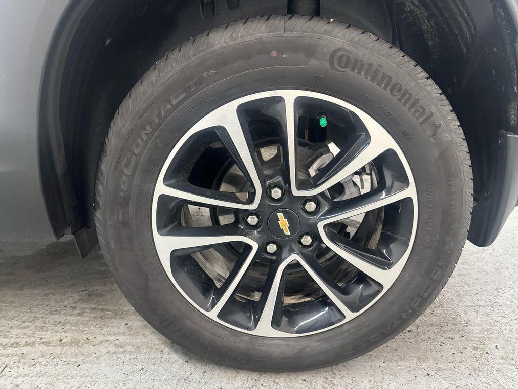 used 2025 Chevrolet TrailBlazer car, priced at $29,999