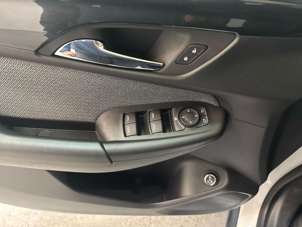 used 2025 Chevrolet TrailBlazer car, priced at $29,999