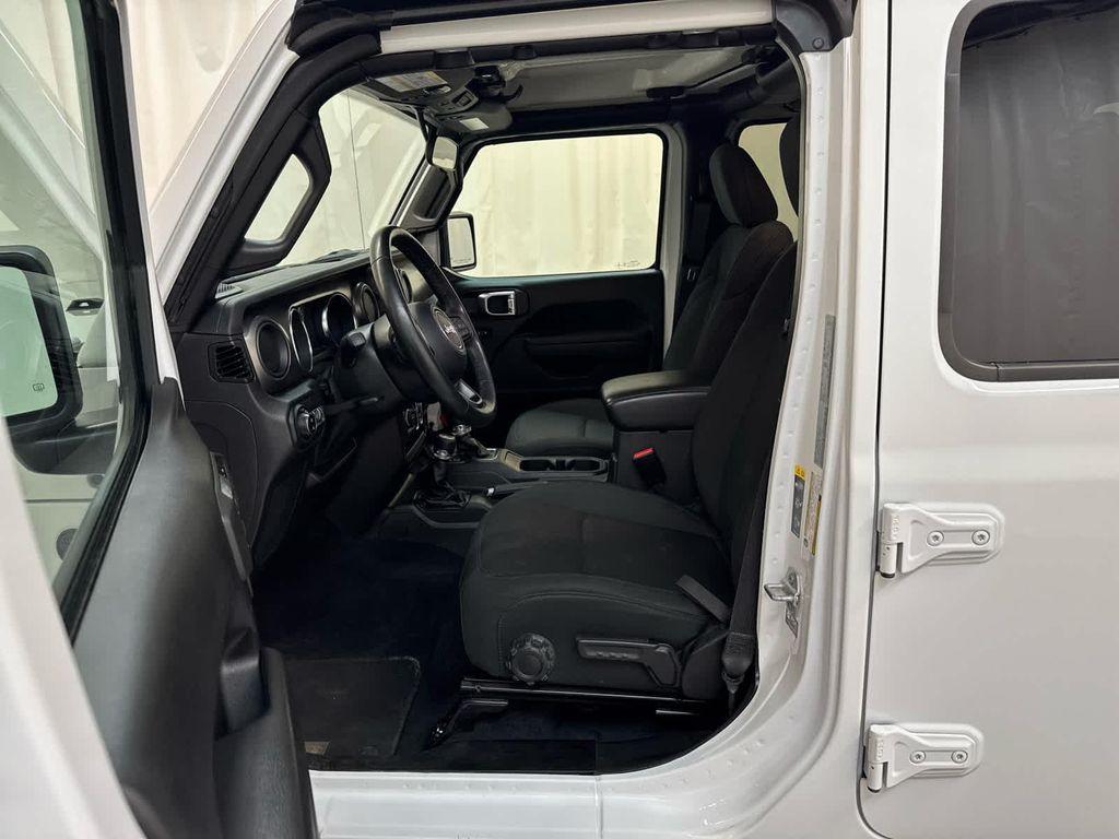 used 2022 Jeep Gladiator car, priced at $39,999