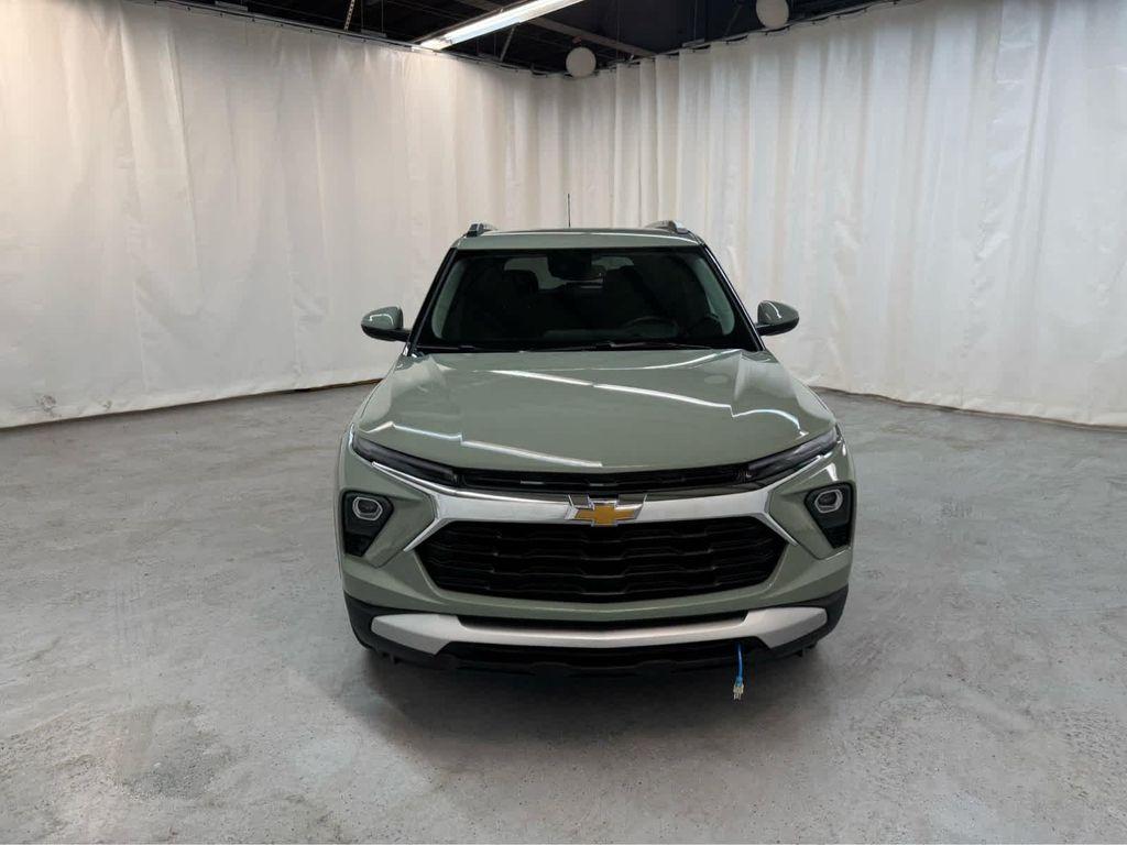 used 2025 Chevrolet TrailBlazer car, priced at $29,999