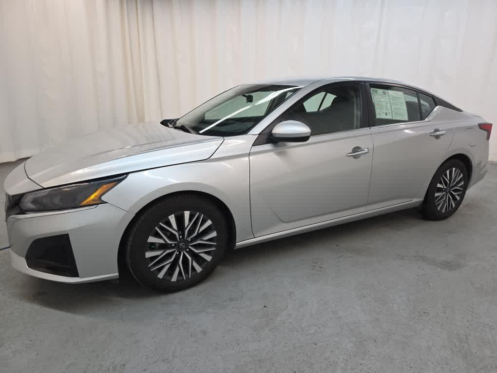 used 2023 Nissan Altima car, priced at $26,999