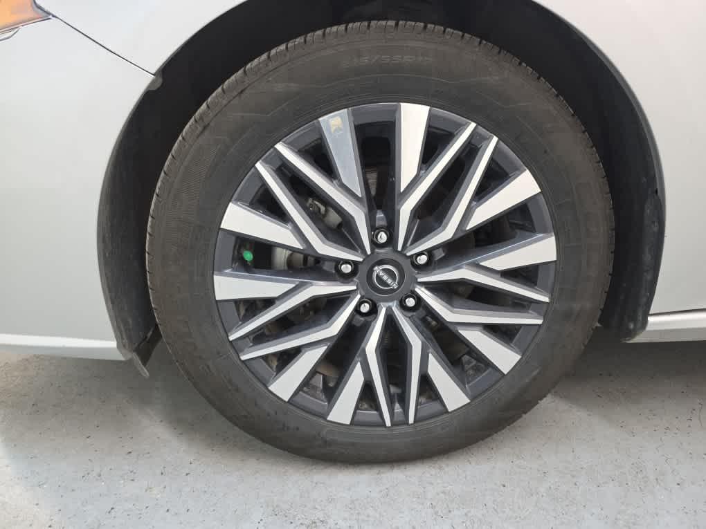 used 2023 Nissan Altima car, priced at $26,999