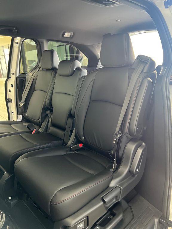 new 2026 Honda Odyssey car, priced at $45,845