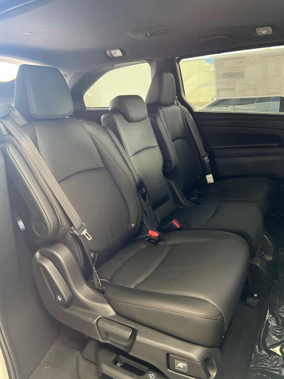 new 2026 Honda Odyssey car, priced at $45,845