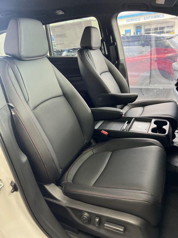 new 2026 Honda Odyssey car, priced at $45,845