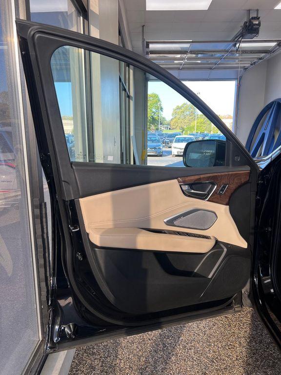 used 2023 Acura RDX car, priced at $41,995