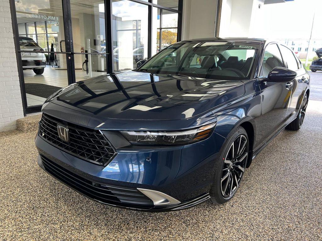 new 2025 Honda Accord Hybrid car, priced at $40,495