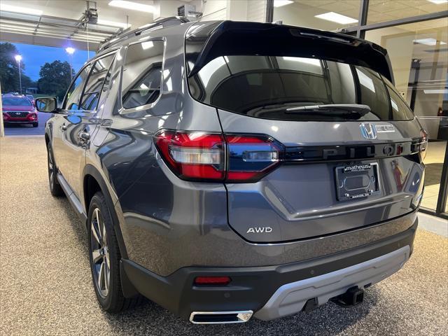 new 2025 Honda Pilot car, priced at $56,250