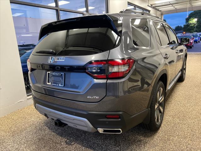 new 2025 Honda Pilot car, priced at $56,250
