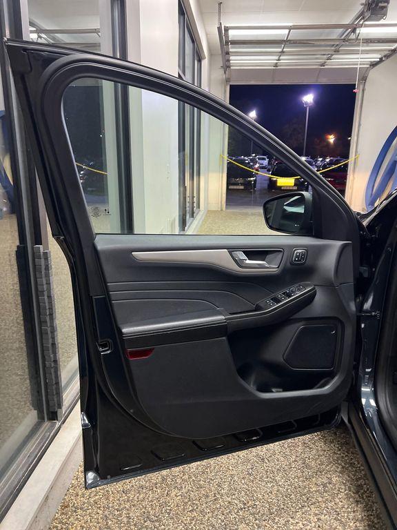 used 2022 Ford Escape car, priced at $22,750