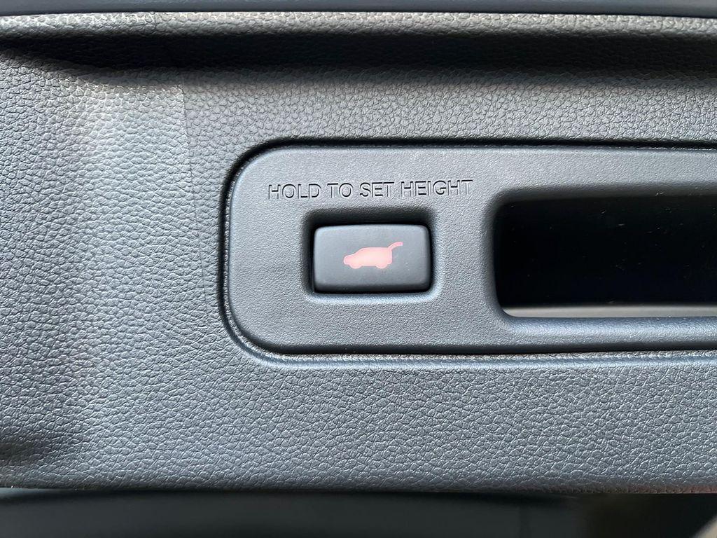 new 2025 Honda Pilot car, priced at $51,350