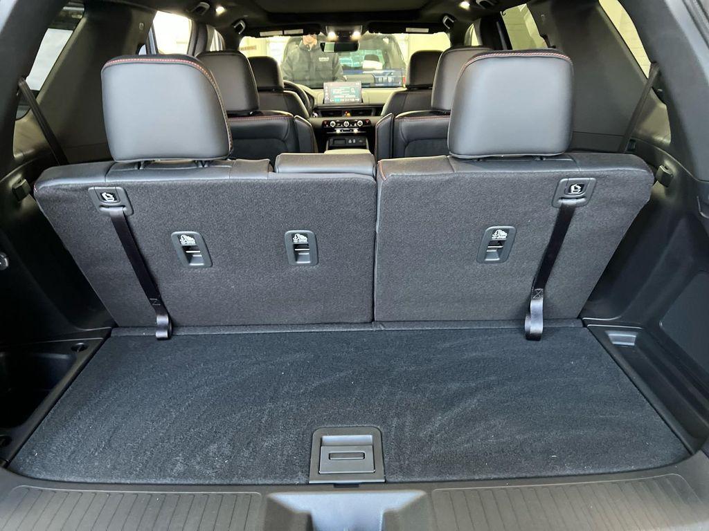 new 2025 Honda Pilot car, priced at $51,350