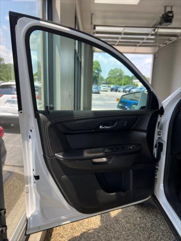used 2017 Chevrolet Traverse car, priced at $13,750