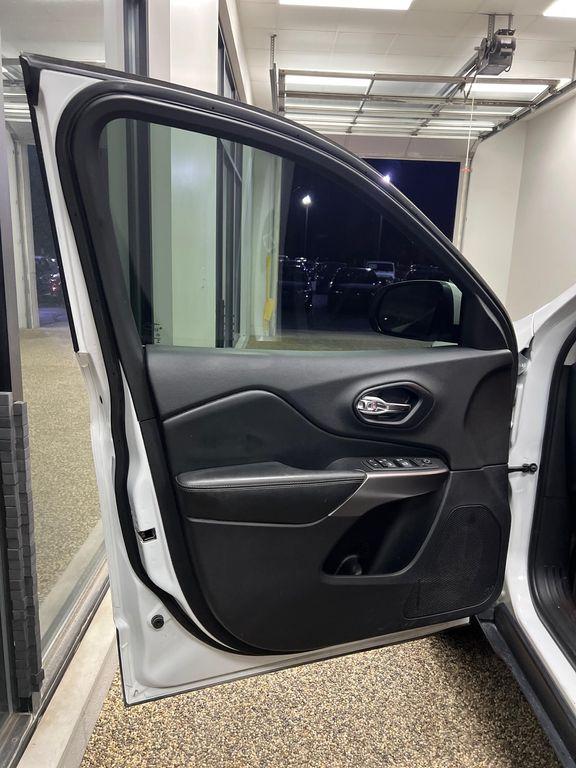 used 2020 Jeep Cherokee car, priced at $18,750