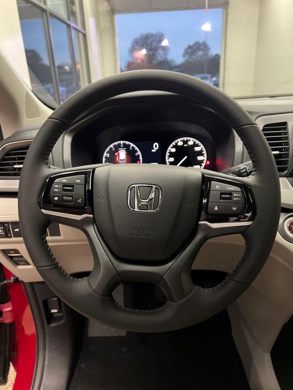 new 2026 Honda Odyssey car, priced at $45,340