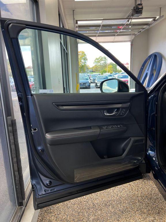 new 2026 Honda CR-V Hybrid car, priced at $41,675