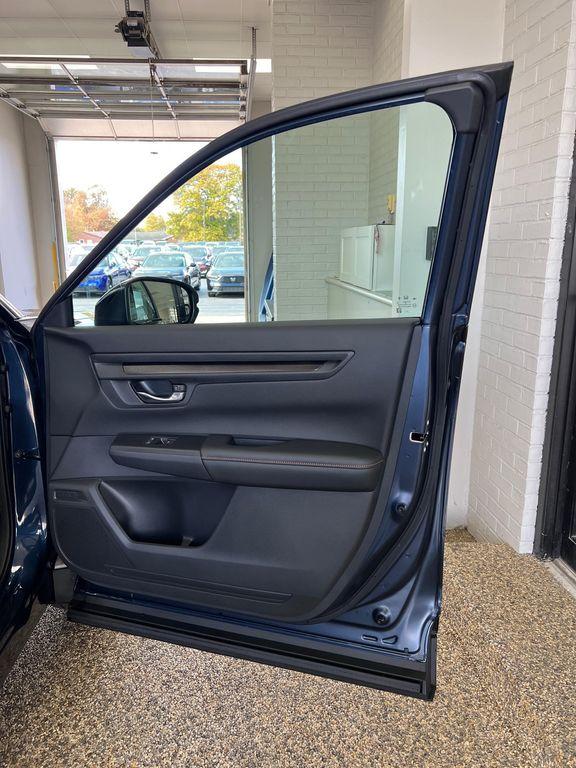 new 2026 Honda CR-V Hybrid car, priced at $41,675