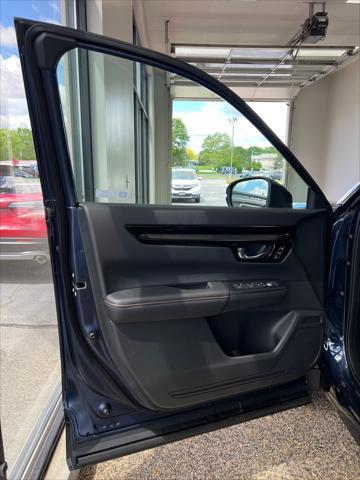new 2025 Honda CR-V Hybrid car, priced at $42,495